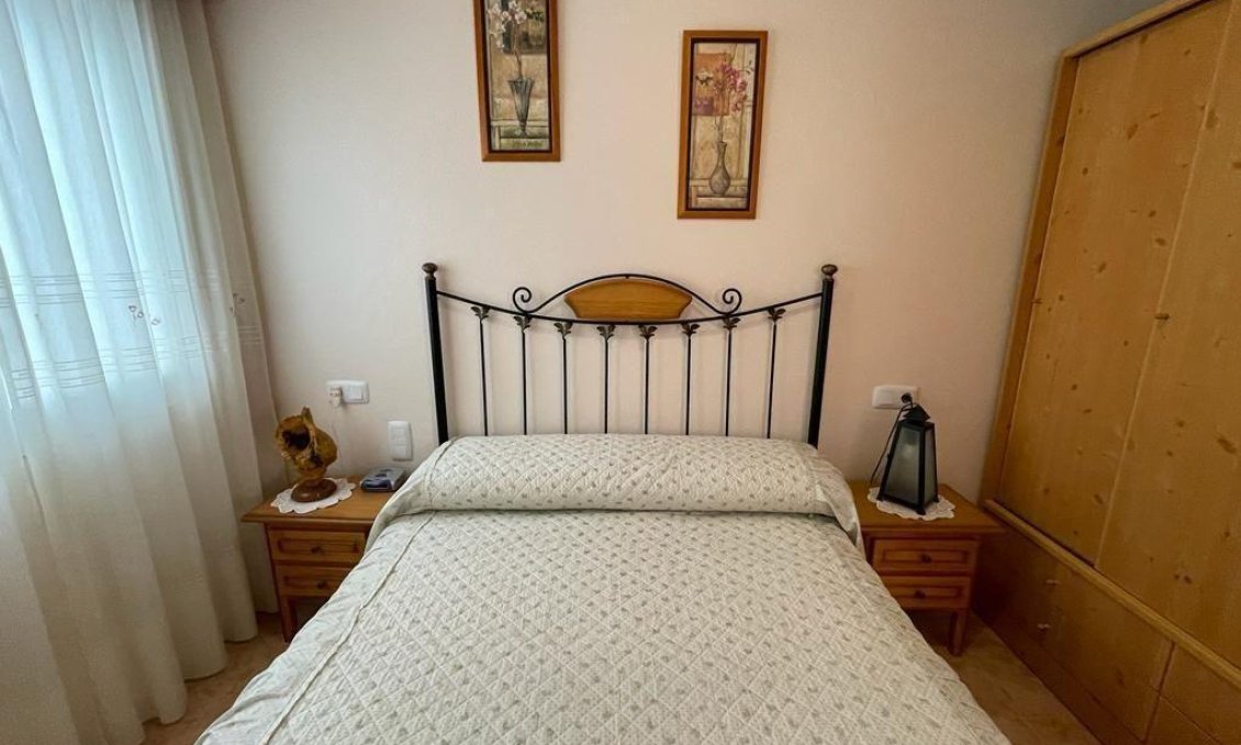 Segunda mano - Apartamento -
Torrevieja - Estacion De Autobuses