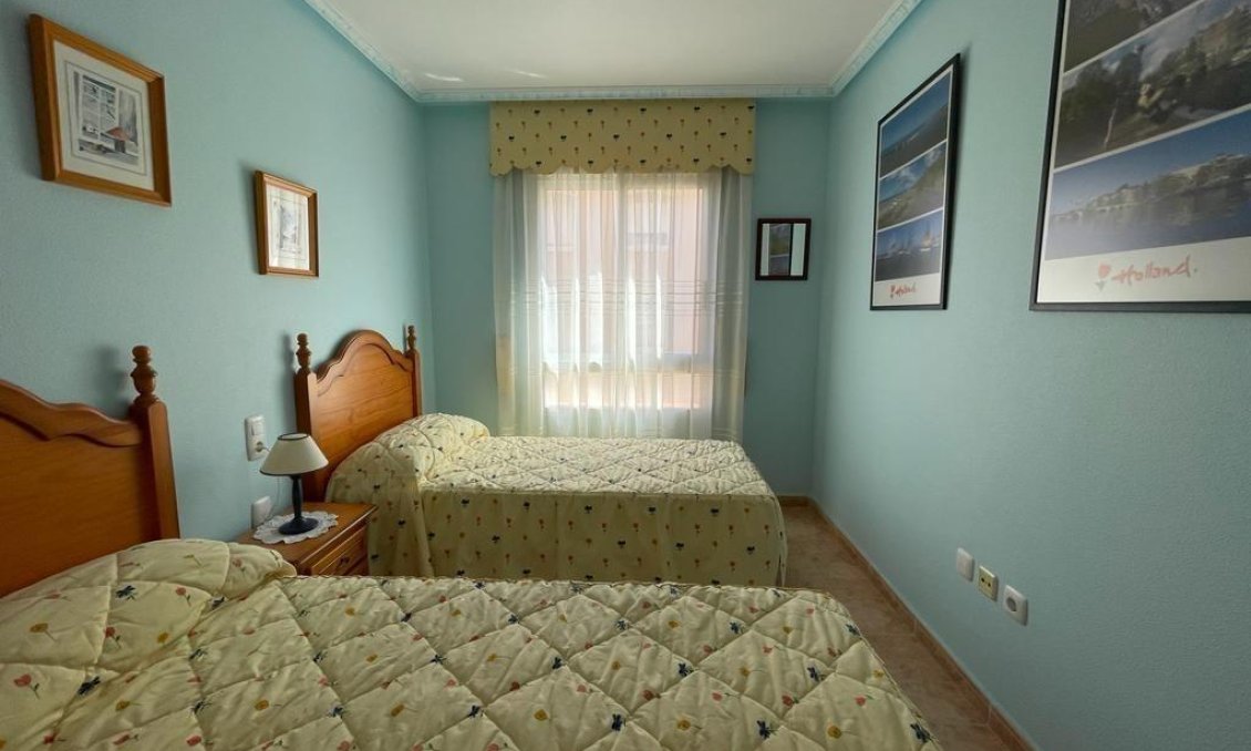 Segunda mano - Apartamento -
Torrevieja - Estacion De Autobuses