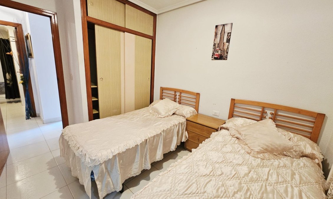 Segunda mano - Apartamento -
Guardamar del Segura - Pueblo
