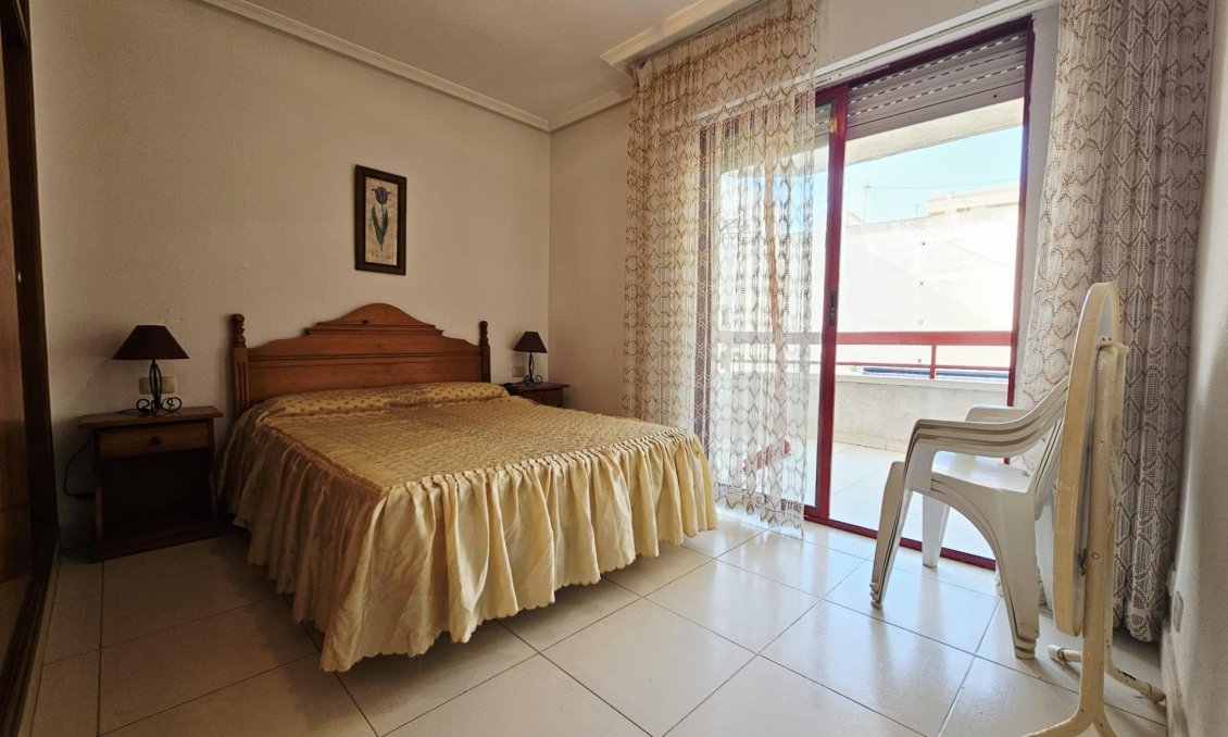 Segunda mano - Apartamento -
Guardamar del Segura - Pueblo