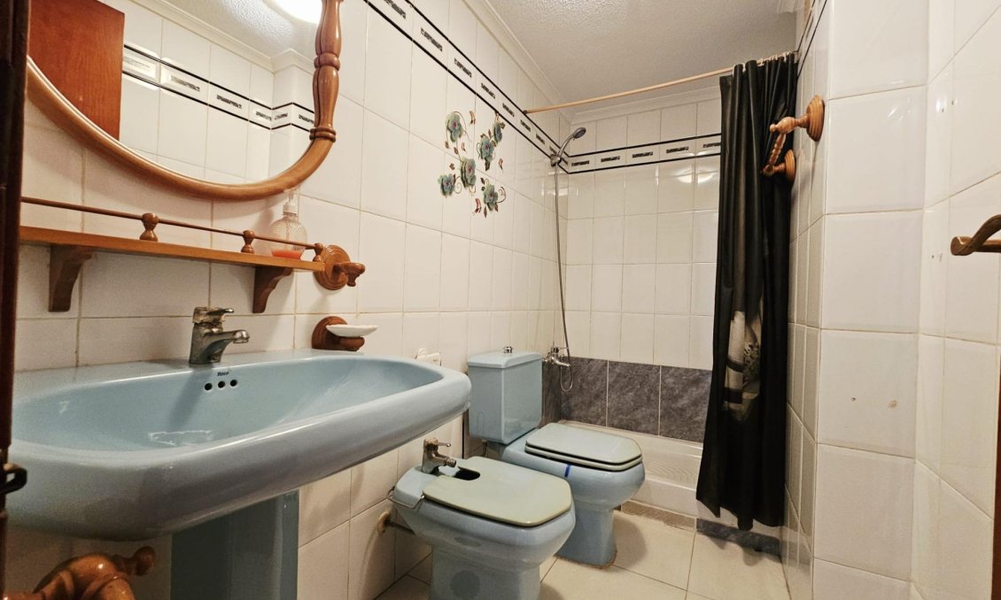 Segunda mano - Apartamento -
Guardamar del Segura - Pueblo