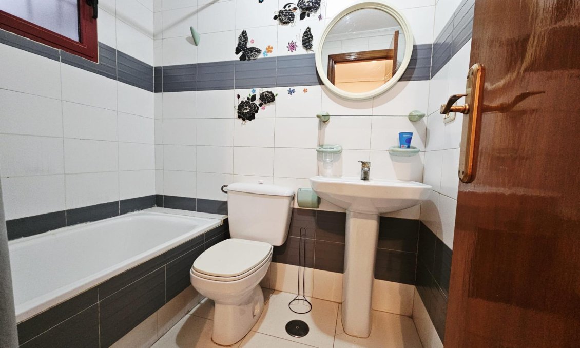 Segunda mano - Apartamento -
Guardamar del Segura - Pueblo