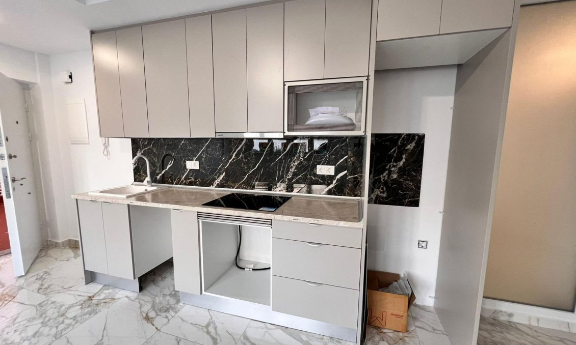 Segunda mano - Apartamento -
Torrevieja - Centro