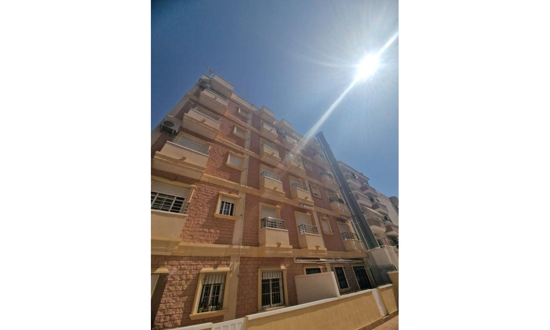 Wiederverkauf - Wohnung -
Torrevieja