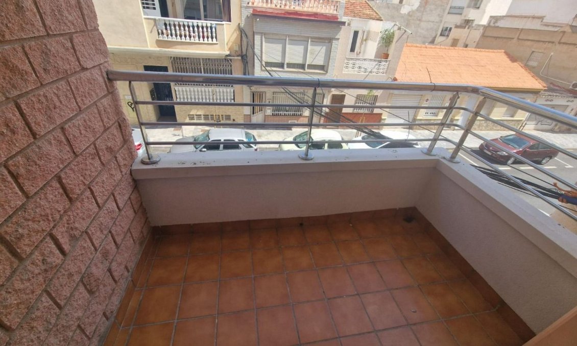 Wiederverkauf - Wohnung -
Torrevieja