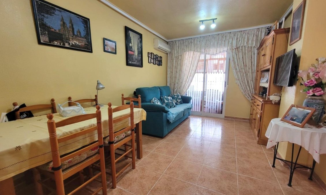 Segunda mano - Apartamento -
Torrevieja - Nueva Torrevieja