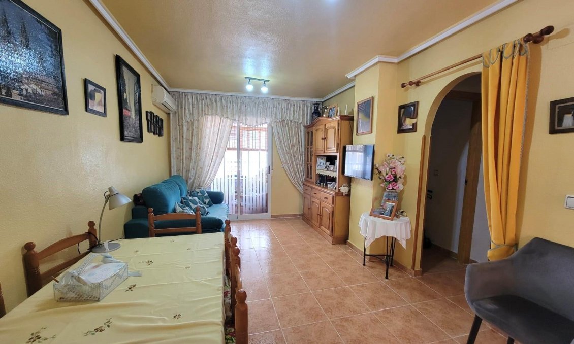 Segunda mano - Apartamento -
Torrevieja - Nueva Torrevieja