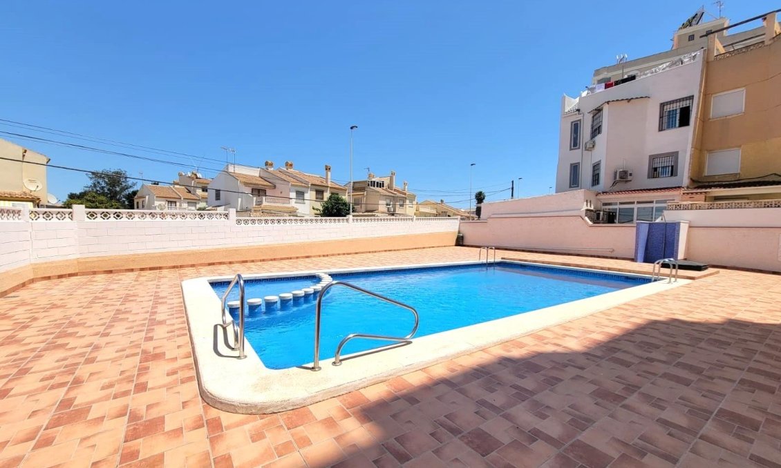 Segunda mano - Apartamento -
Torrevieja - Nueva Torrevieja