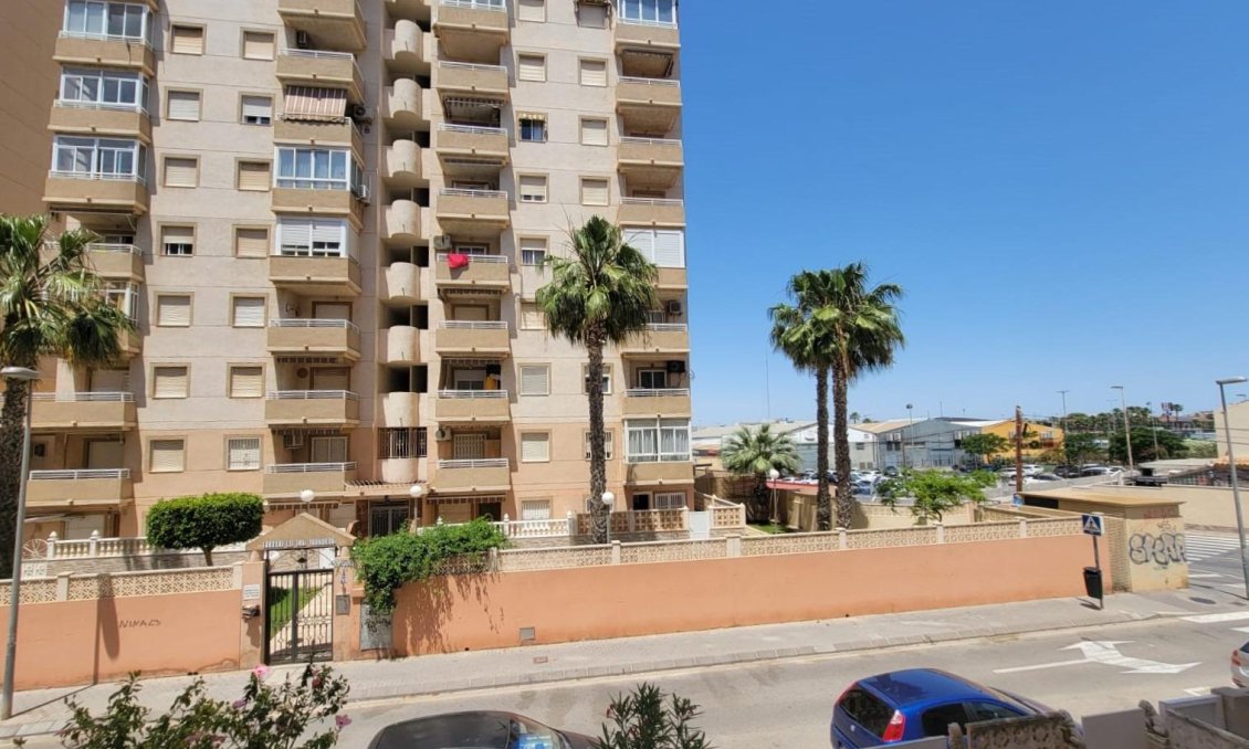 Segunda mano - Apartamento -
Torrevieja - Nueva Torrevieja