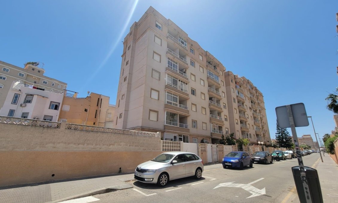 Segunda mano - Apartamento -
Torrevieja - Nueva Torrevieja