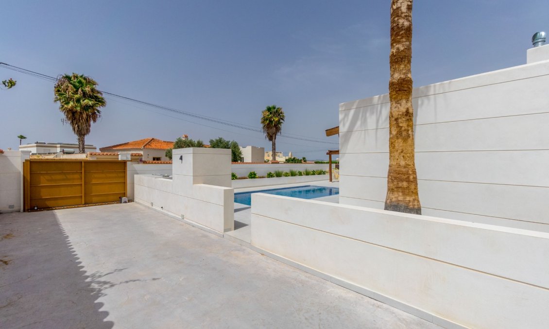 Segunda mano - Villa -
Torrevieja - Costa Blanca