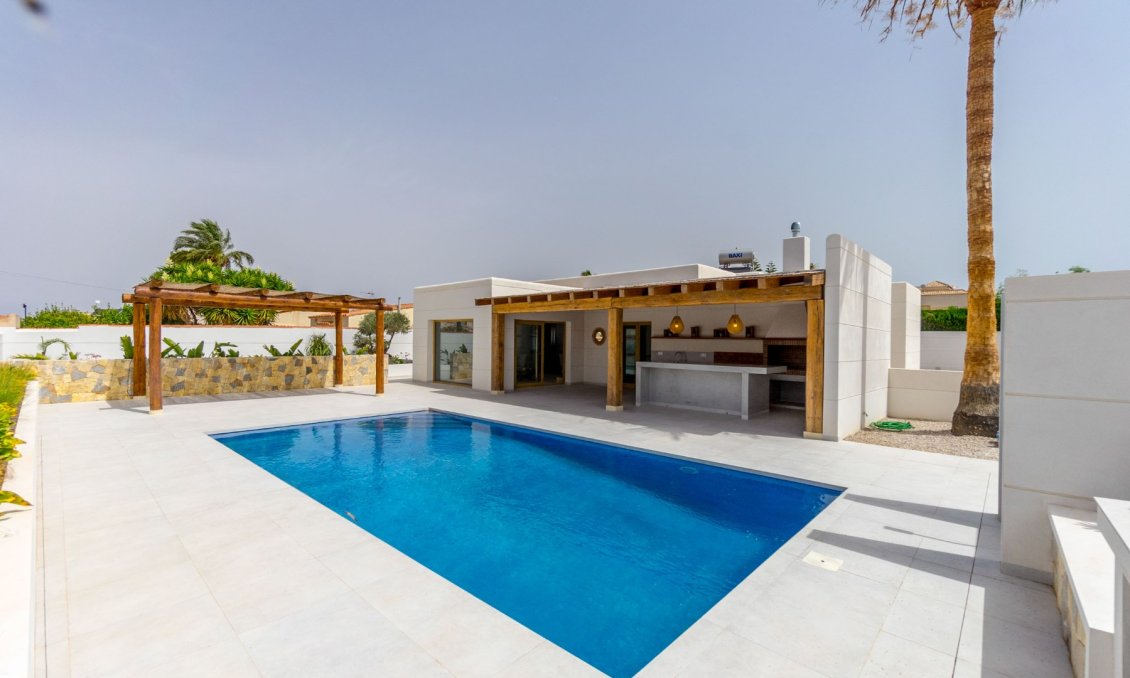 Segunda mano - Villa -
Torrevieja - Costa Blanca