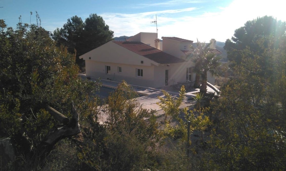 Segunda mano - Villa -
Hondón de las Nieves - Inland