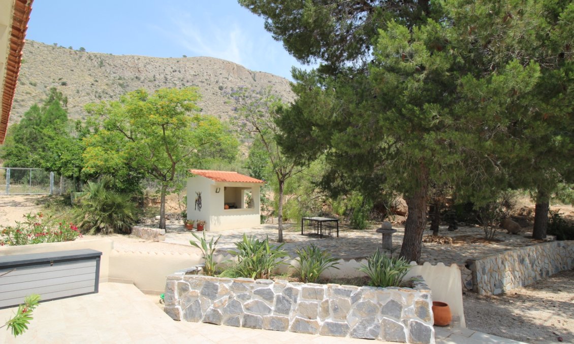 Segunda mano - Villa -
Hondón de las Nieves - Inland