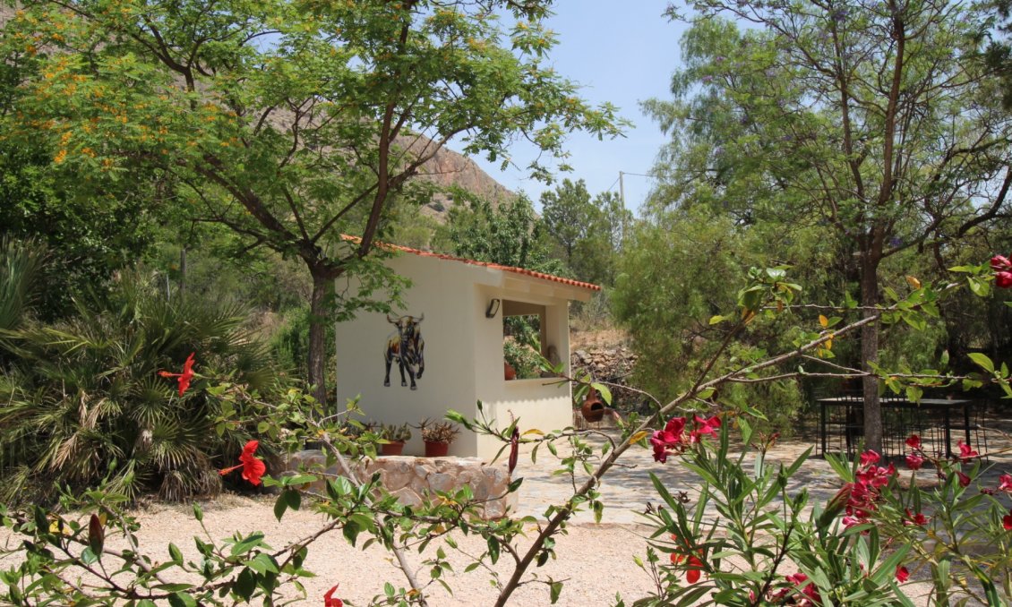 Segunda mano - Villa -
Hondón de las Nieves - Inland