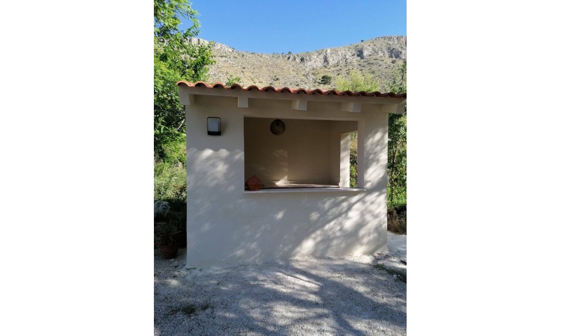 Segunda mano - Villa -
Hondón de las Nieves - Inland