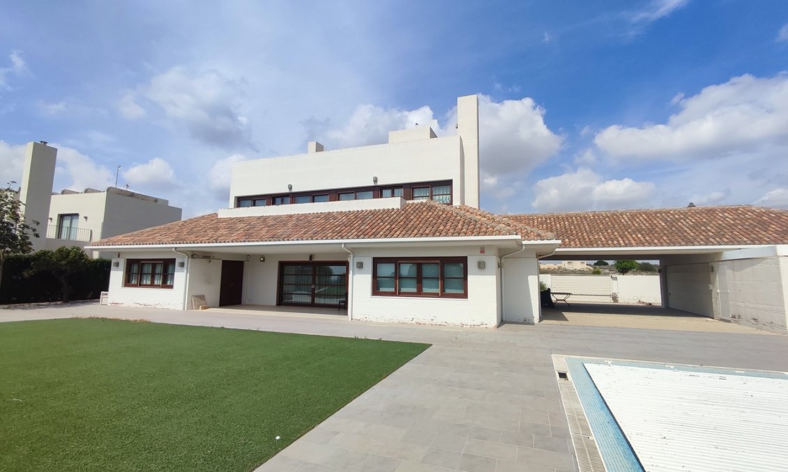 Segunda mano - Villa -
Peraleja Golf - Inland