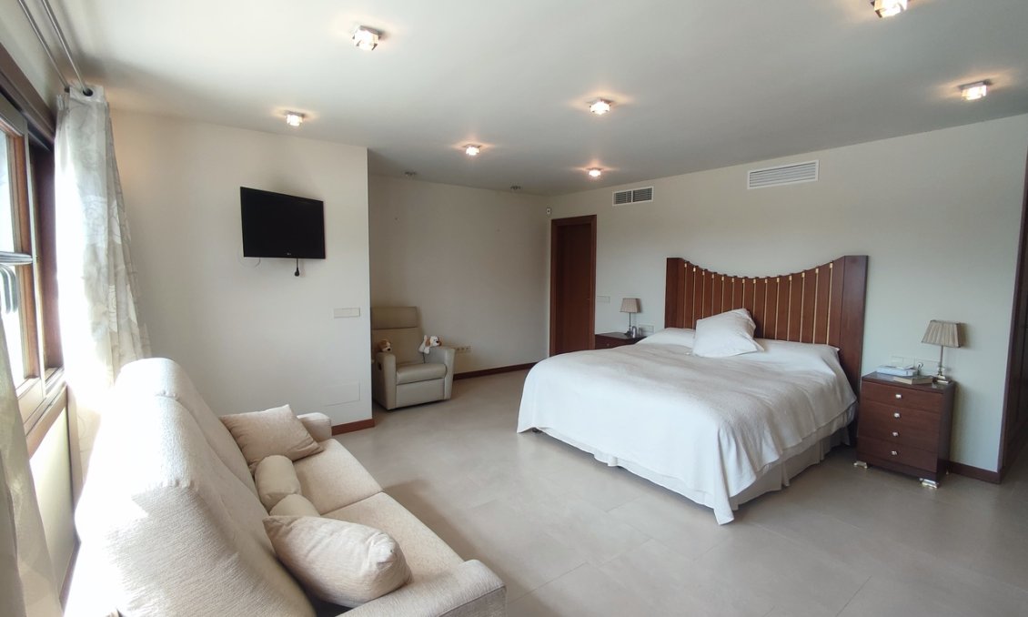 Segunda mano - Villa -
Peraleja Golf - Inland