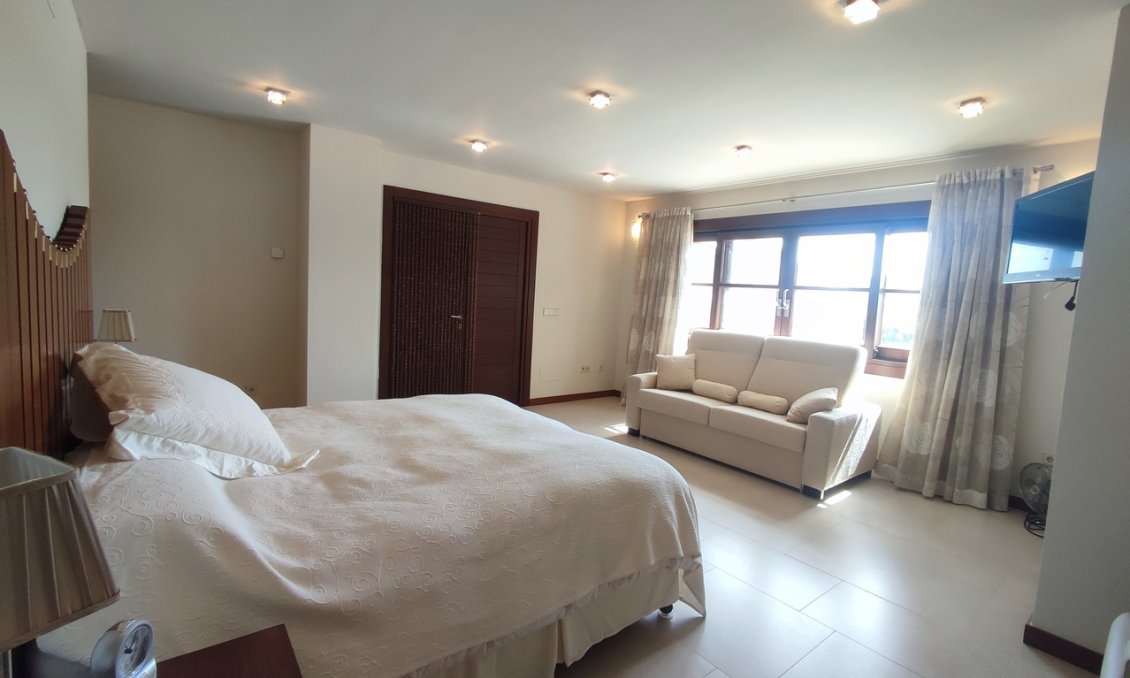 Segunda mano - Villa -
Peraleja Golf - Inland