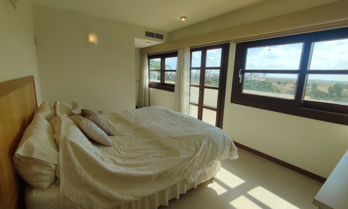 Segunda mano - Villa -
Peraleja Golf - Inland