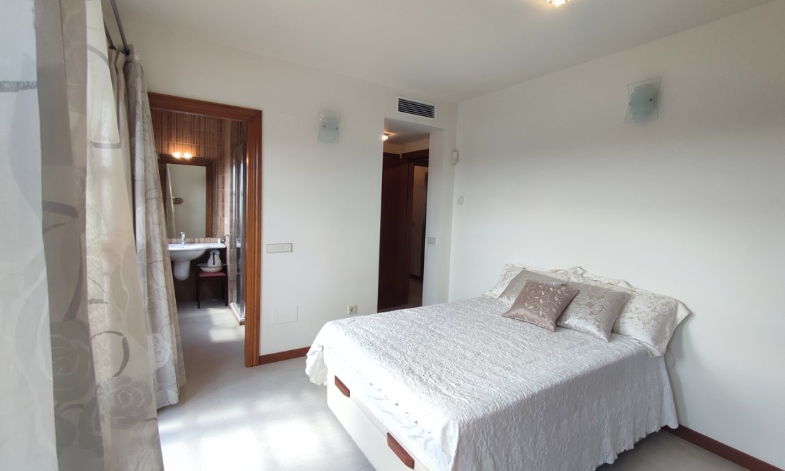 Segunda mano - Villa -
Peraleja Golf - Inland