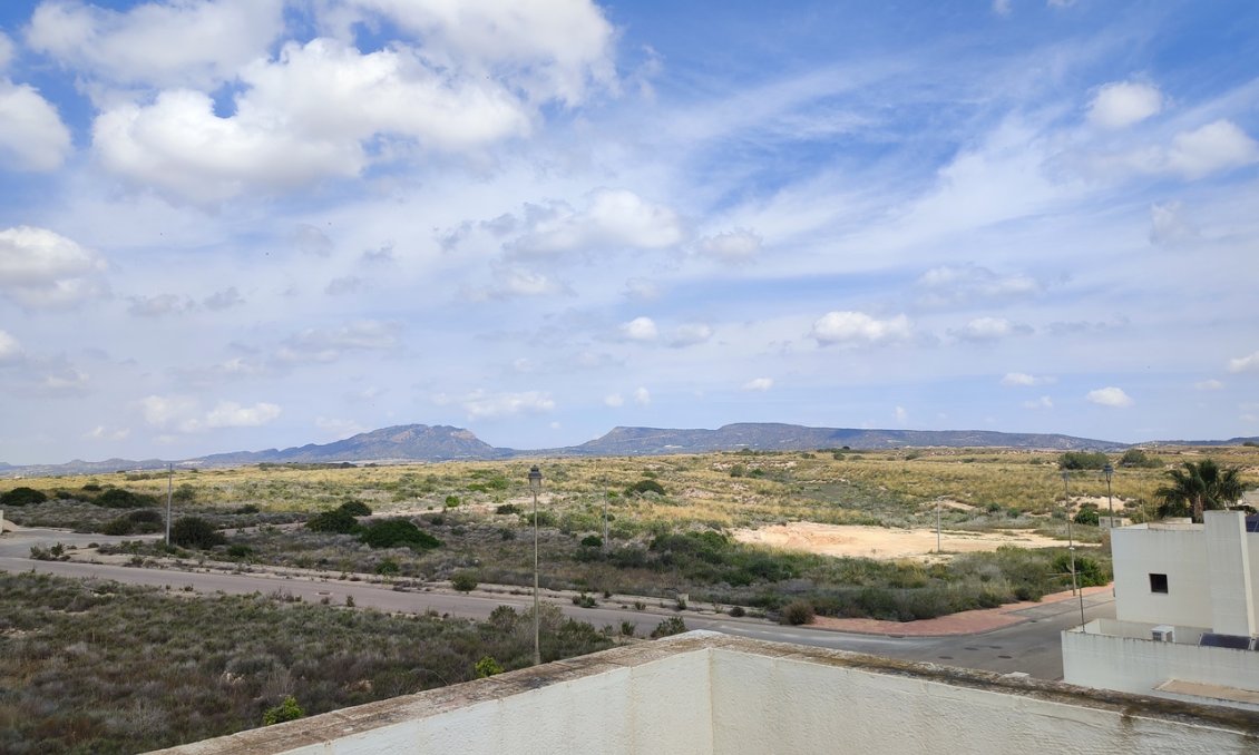 Segunda mano - Villa -
Peraleja Golf - Inland