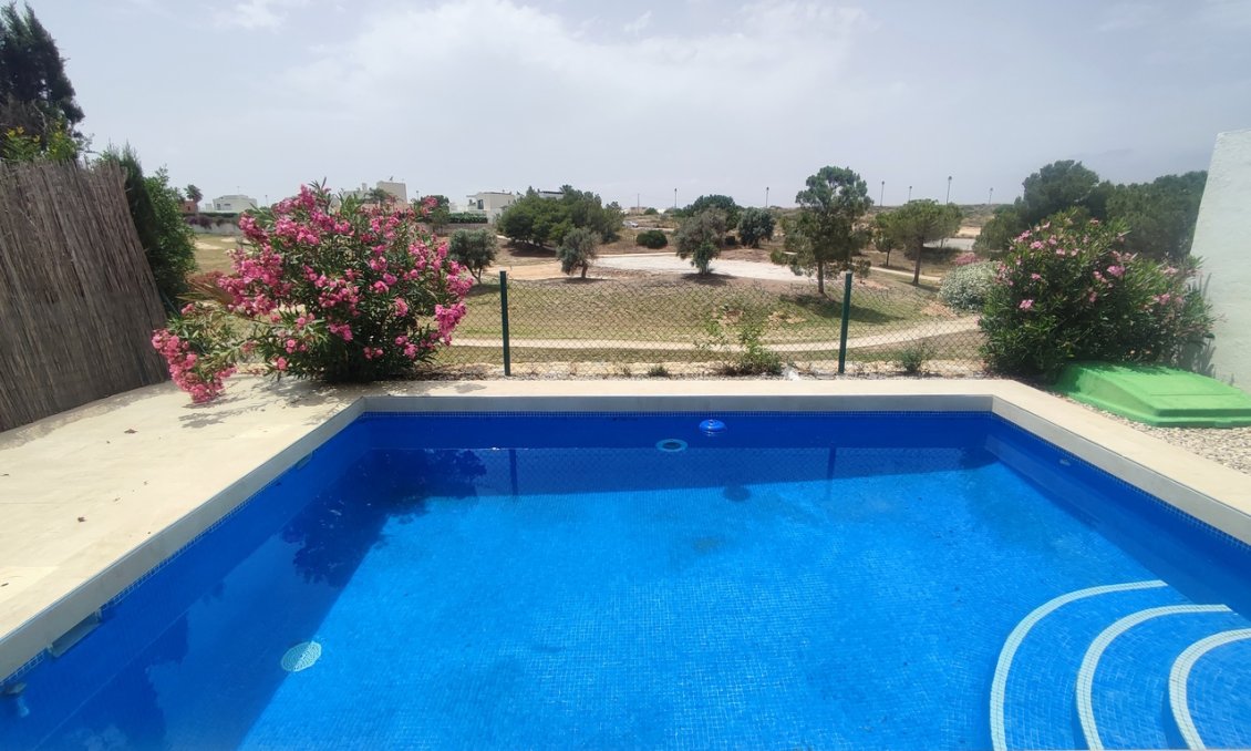 Segunda mano - Villa -
Peraleja Golf - Inland