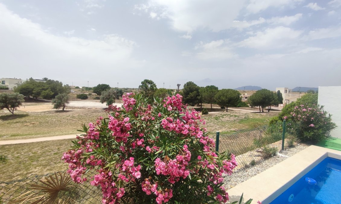 Segunda mano - Villa -
Peraleja Golf - Inland