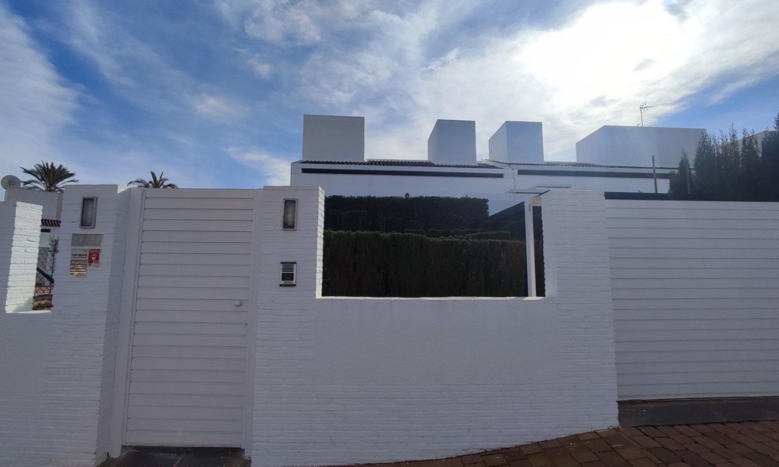 Revente - Villa -
Peraleja Golf - Inland