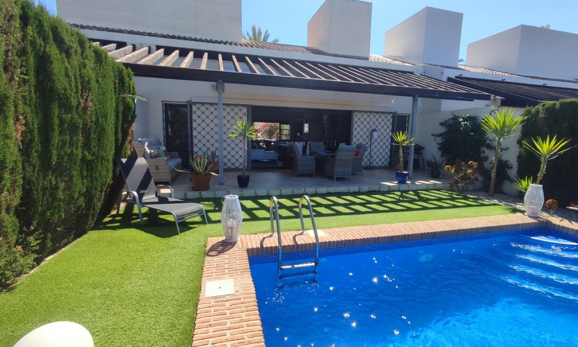 Segunda mano - Villa -
Peraleja Golf - Inland