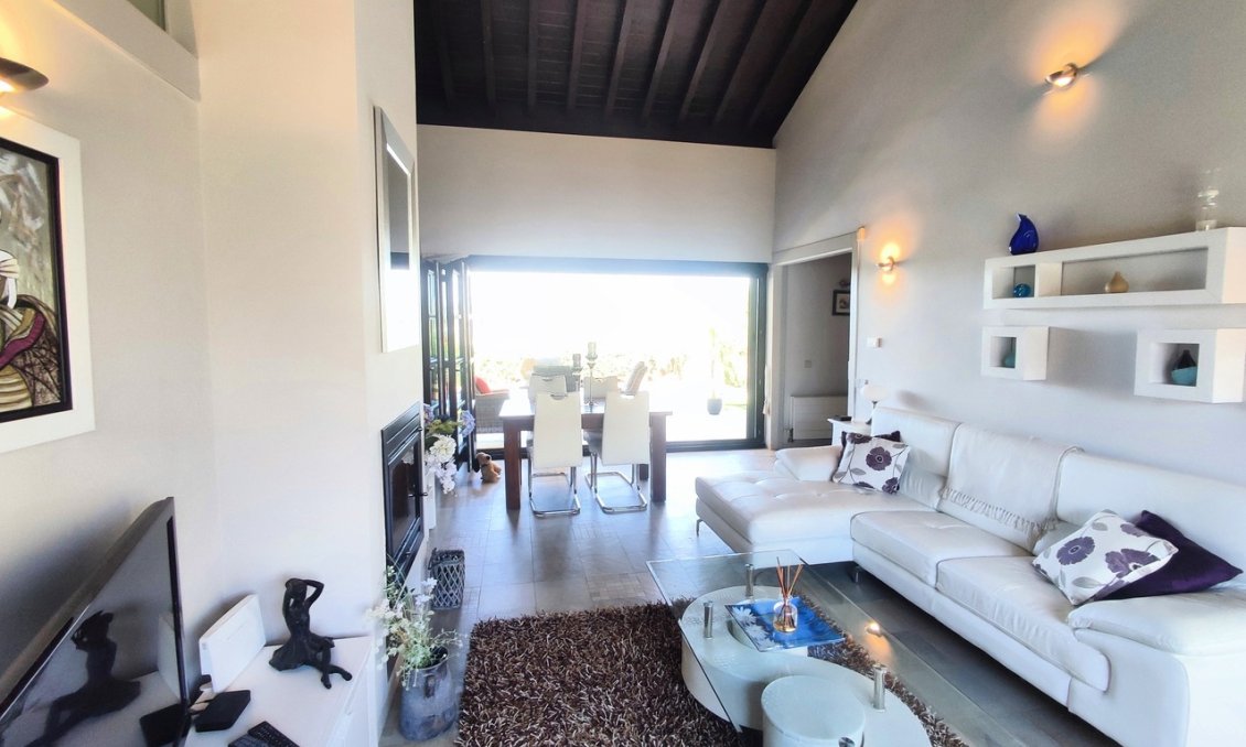 Segunda mano - Villa -
Peraleja Golf - Inland