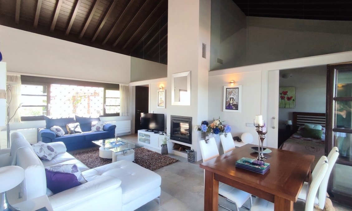 Segunda mano - Villa -
Peraleja Golf - Inland