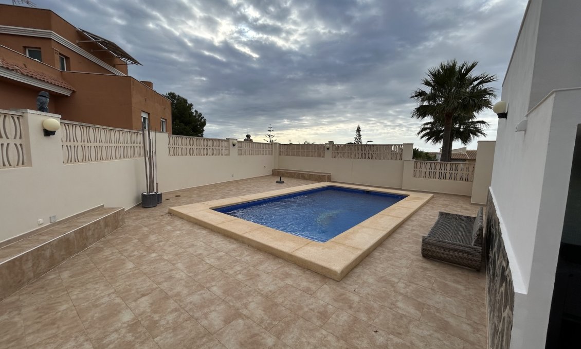 Segunda mano - Villa -
La Nucía - Costa Blanca