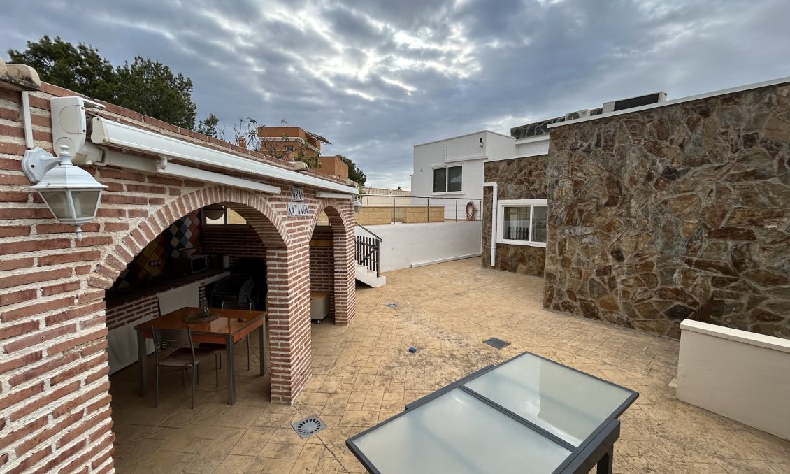 Segunda mano - Villa -
La Nucía - Costa Blanca