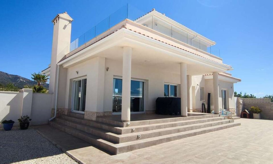 Segunda mano - Villa -
Pinoso - Inland