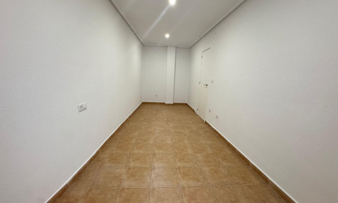 Segunda mano - Apartamento -
Catral - Comunidad Valenciana