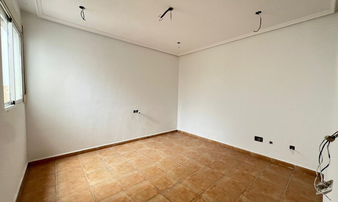 Segunda mano - Apartamento -
Catral - Comunidad Valenciana