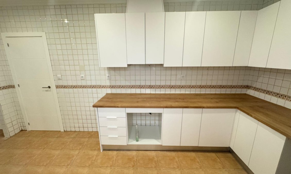 Segunda mano - Apartamento -
Catral - Comunidad Valenciana