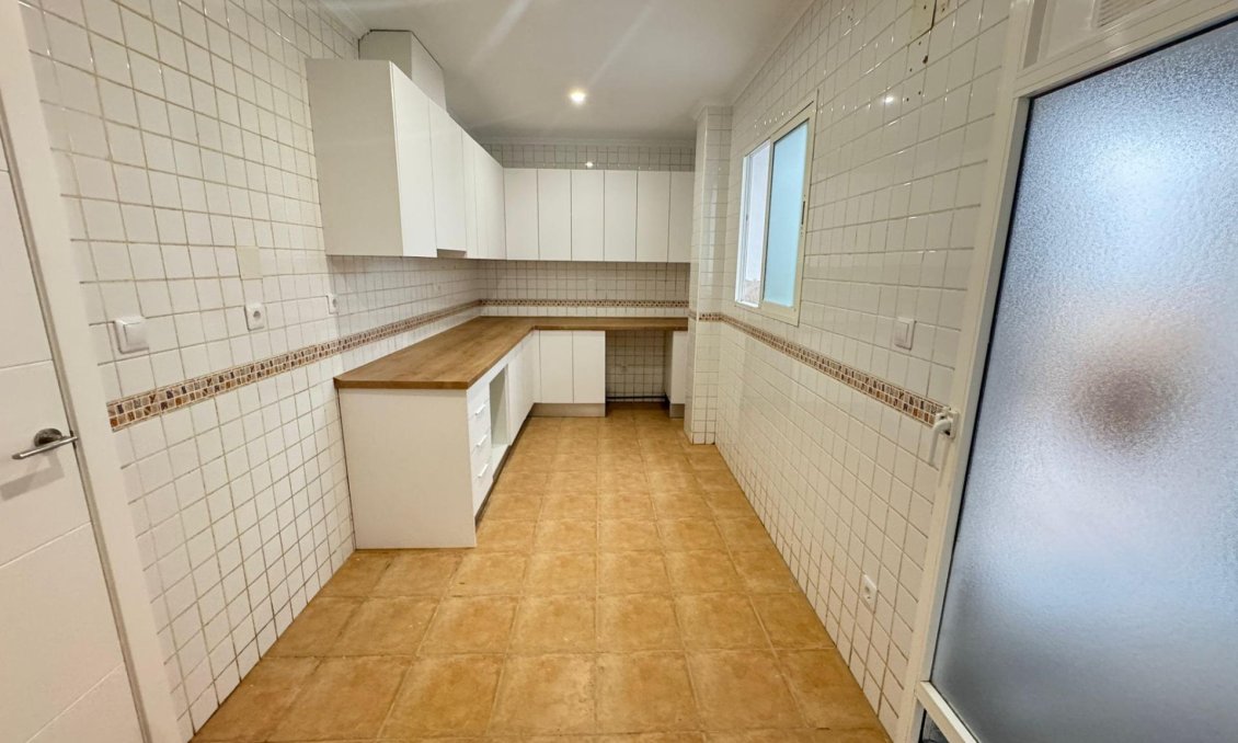 Segunda mano - Apartamento -
Catral - Comunidad Valenciana