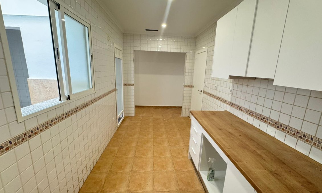 Segunda mano - Apartamento -
Catral - Comunidad Valenciana