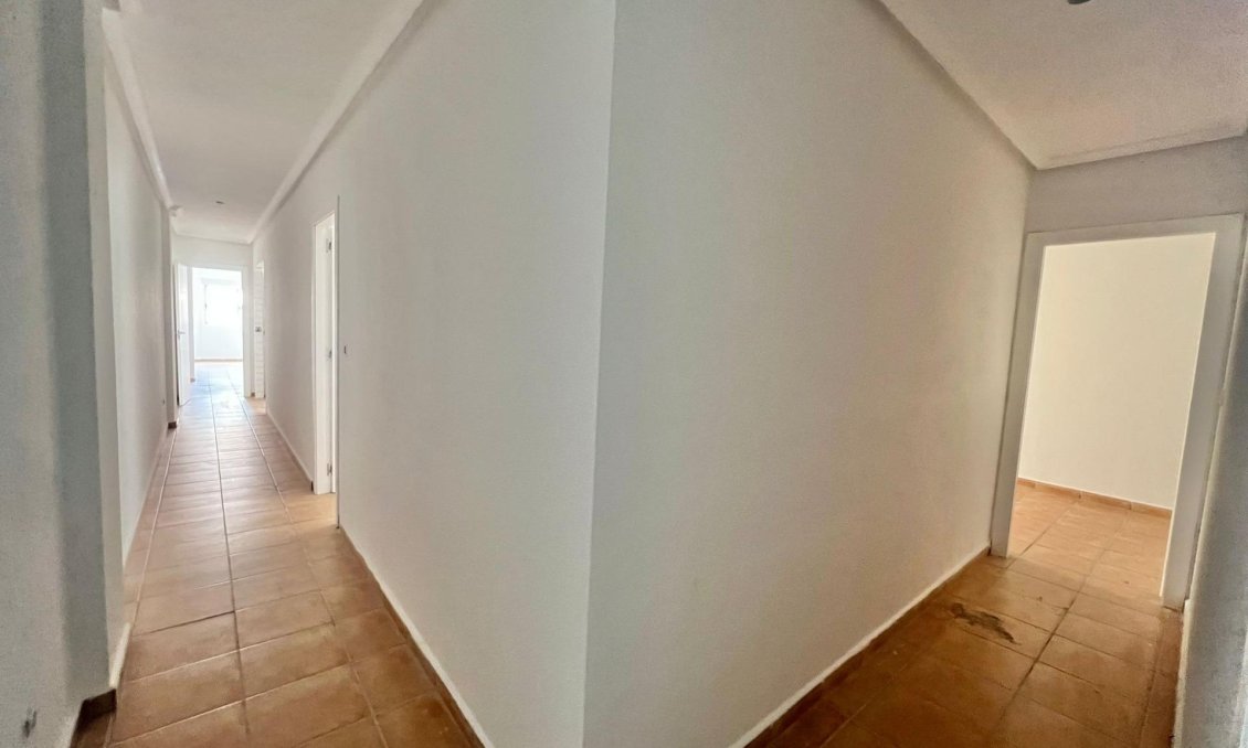 Segunda mano - Apartamento -
Catral - Comunidad Valenciana