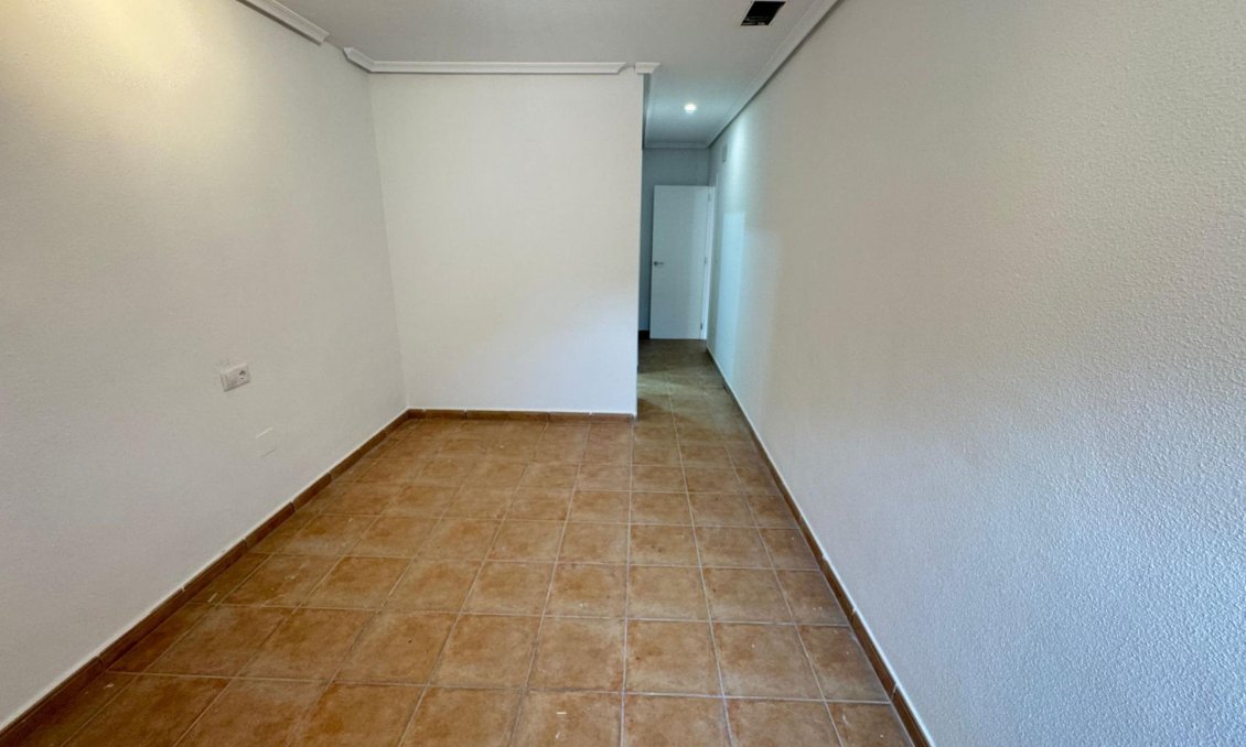 Segunda mano - Apartamento -
Catral - Comunidad Valenciana