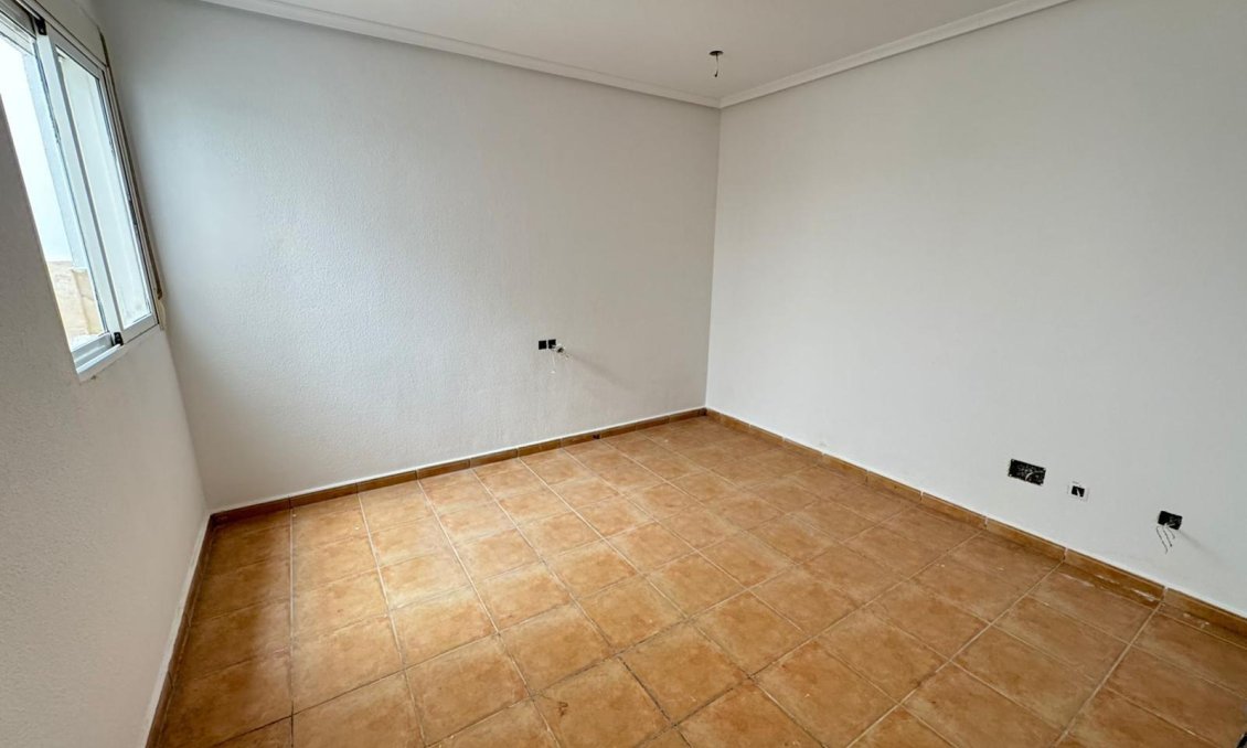 Segunda mano - Apartamento -
Catral - Comunidad Valenciana