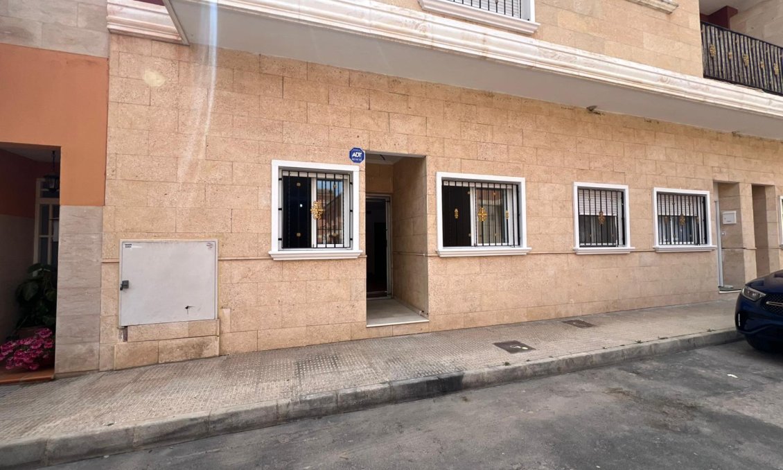 Segunda mano - Apartamento -
Catral - Comunidad Valenciana