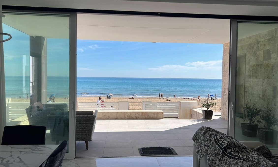 Segunda mano - Villa -
Torrevieja - La Mata