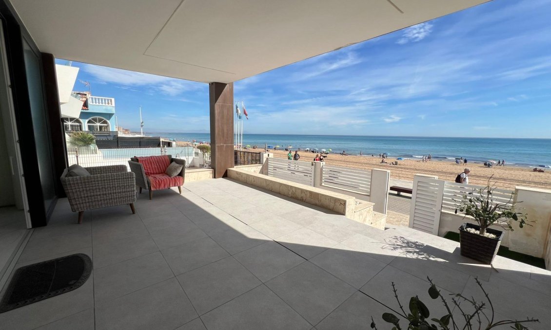 Segunda mano - Villa -
Torrevieja - La Mata