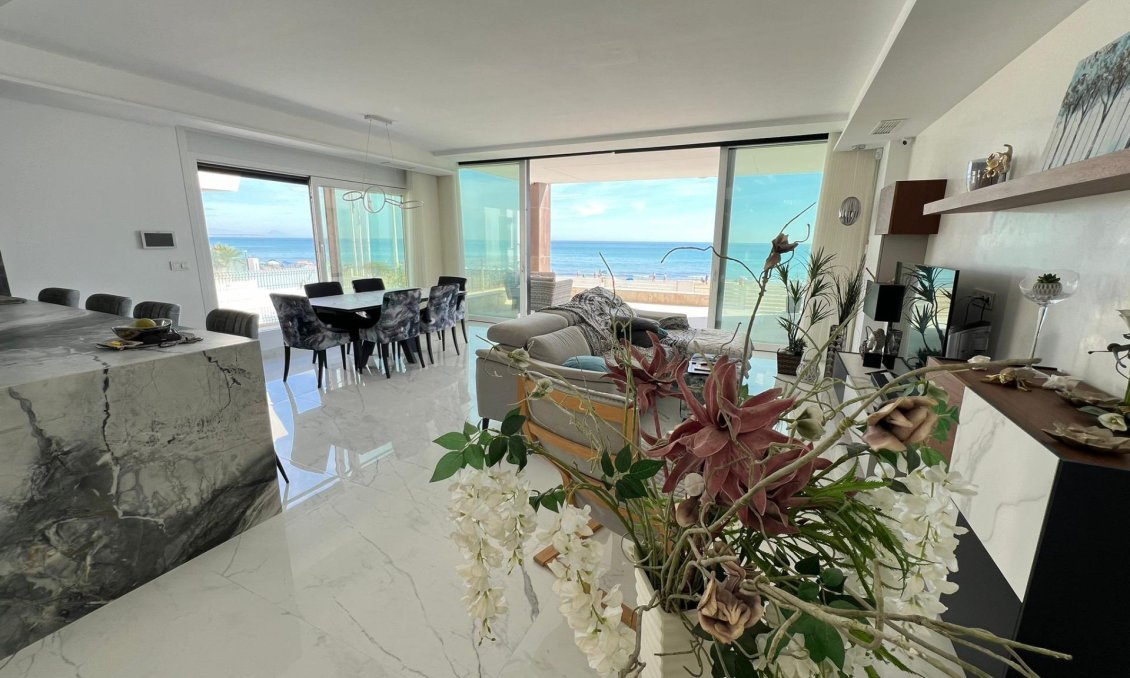 Segunda mano - Villa -
Torrevieja - La Mata