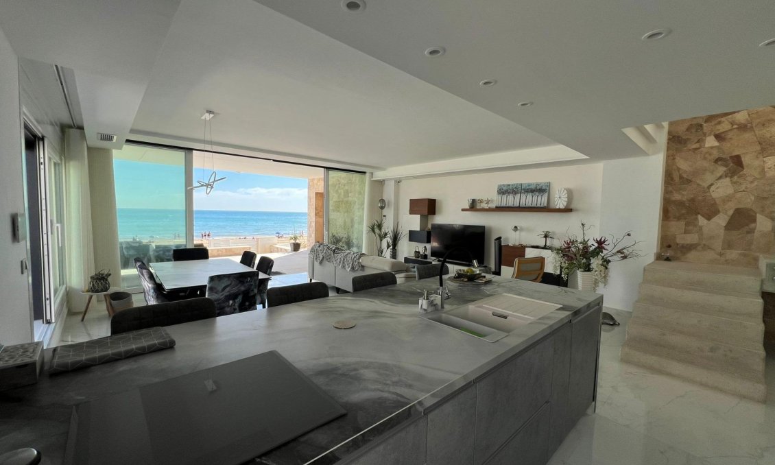 Segunda mano - Villa -
Torrevieja - La Mata