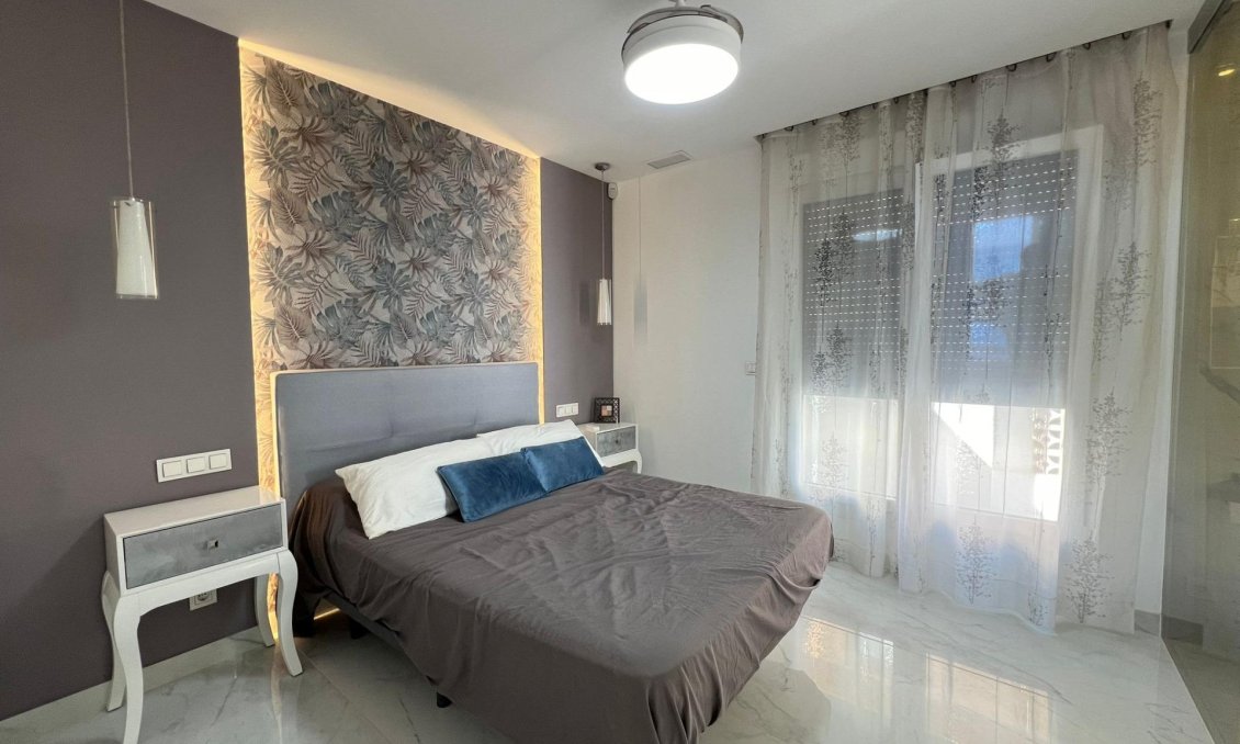 Segunda mano - Villa -
Torrevieja - La Mata