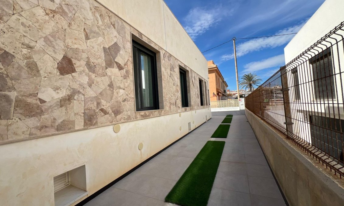 Segunda mano - Villa -
Torrevieja - La Mata